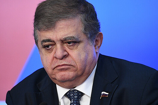 Сенатор Джабаров предупредил, что Латвии придется заплатить за свою русофобию