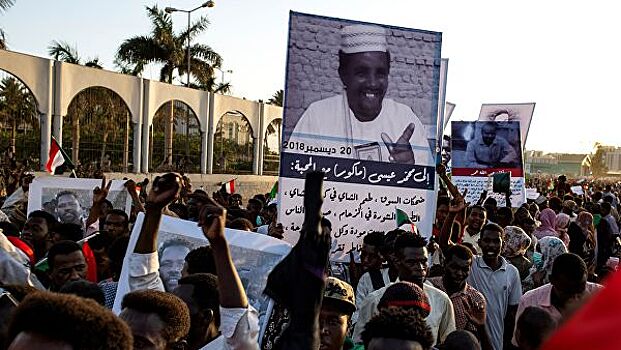 Суданские военные не хотели разгонять митинг силой, заявил генпрокурор