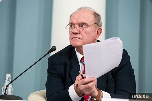 Зюганов отказался встречаться с госпитализированным Жириновским