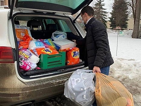 Николай Кузяков оказал гуманитарную помощь беженцам из Донбасса