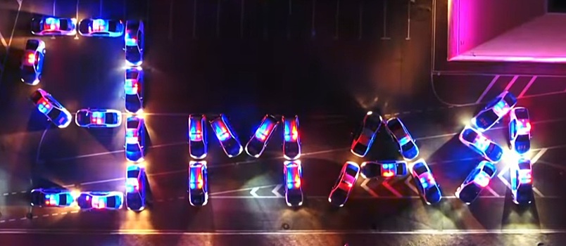 Сочинские полицейские устроили флэш-моб в честь Дня Победы