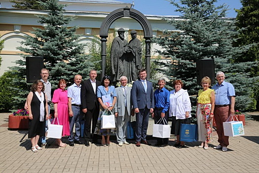 Калужанам вручили медали «За любовь и верность»