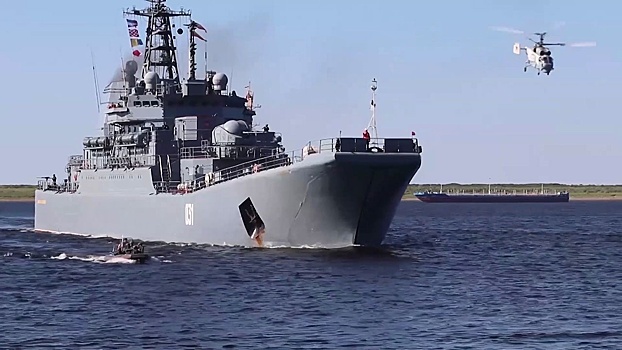 Отряд кораблей Северного флота завершил дальний поход в Арктике