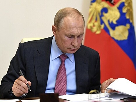Путин уделал чиновников ручкой
