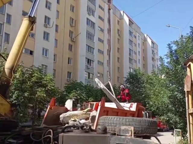 Жильцам трех подъездов дома в Саратове, где был взрыв газа, разрешили вернуться в квартиры