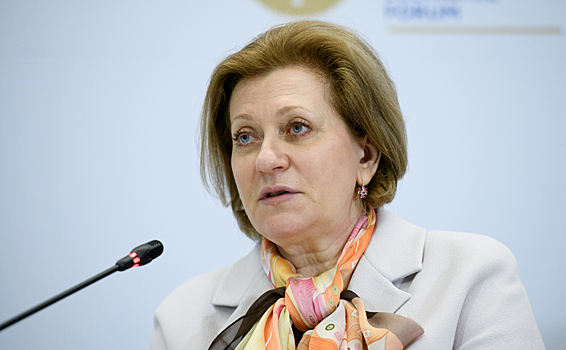 Попова призвала вакцинировать специалистов, работающих с животными