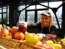 Люди неправильно едят яблоки, выяснили ученые