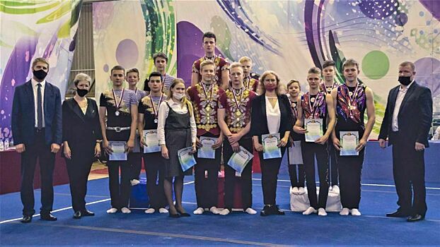          Кировские акробаты выиграли чемпионат Приволжского округа       