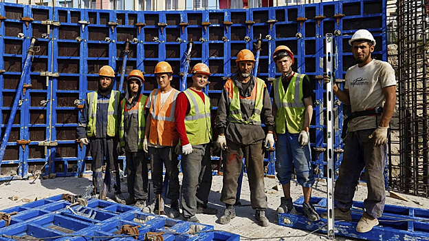 В Ноябрьске запустят экскурсии для мигрантов