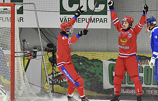 Россиянин Шардаков признан лучшим полузащитником ЧМ по хоккею с мячом