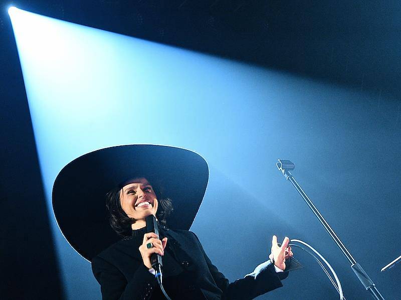 На Zivert подали в суд больше 20 человек