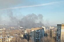В Саратове загорелся заброшенный завод «Тантал»