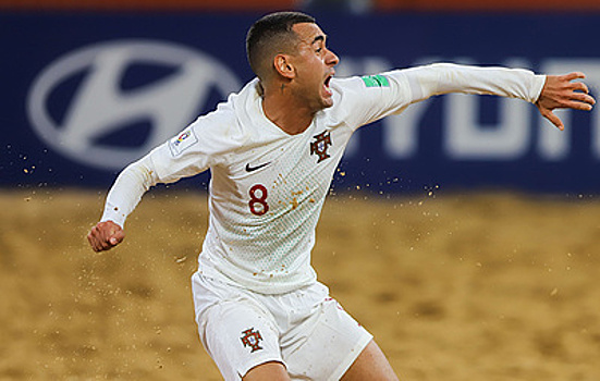 Португальцы стали трехкратными чемпионами мира по пляжному футболу