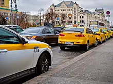 Таксистам хотят разрешить заполнять анкеты вместо медосмотра