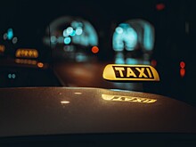 Перед Новым годом в Хабаровске взлетели цены на такси