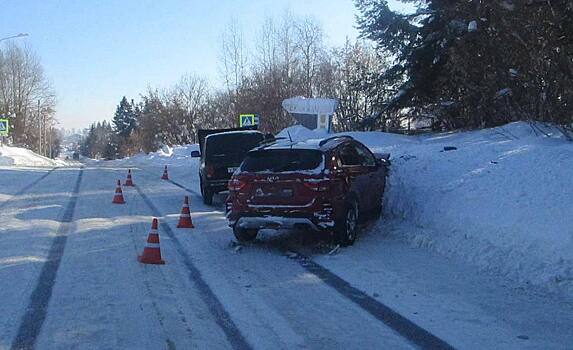 В Слободском столкнулись Kia и ВАЗ