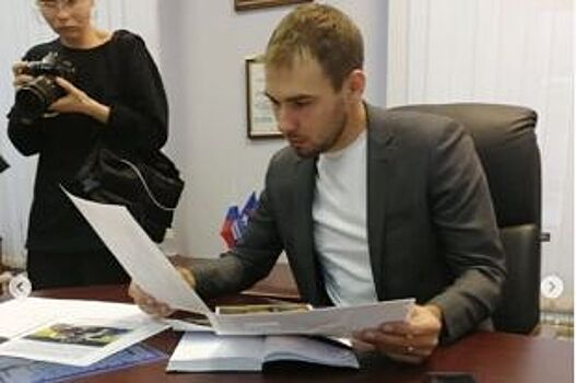 Антон Шипулин провел первый депутатский прием в Екатеринбурге