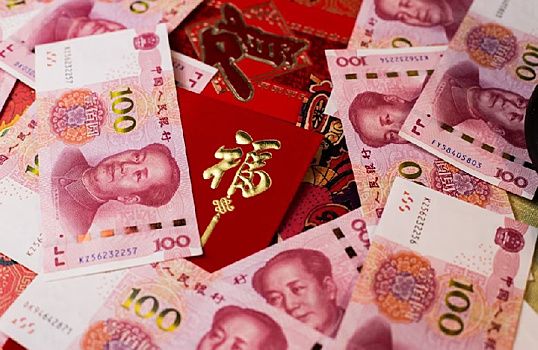 Специалист рассказал, зачем амурчане покупают юани