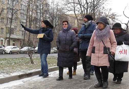 Экскурсию по району Аэропорт провели сотрудники «Платоновки»