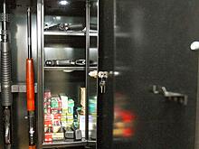 Граждане прячут деньги в сейфы и матрасы и покупают оружие для их защиты