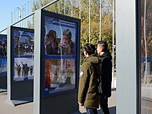 Неизданные фото с Атамбаевым — фотовыставка открылась на площади Ала-Тоо