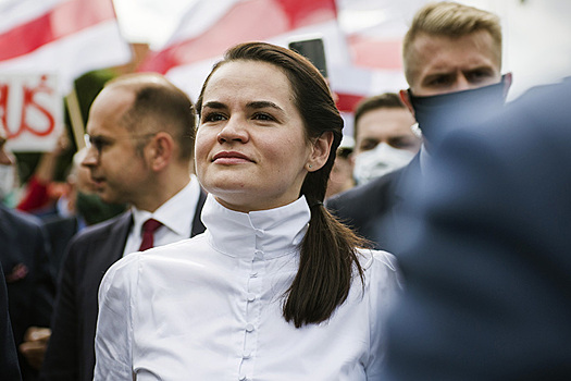 Офис Тихановской в Литве приостановил работу