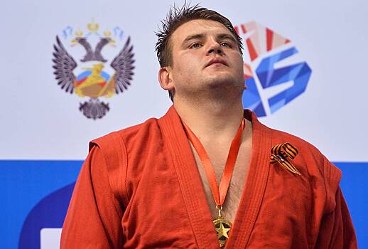 Боец ММА предложил всему российскому народу объединиться в «крепкий кулак»