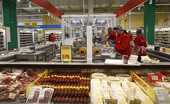 Недельная инфляция в России впервые с начала года ускорилась до 0,2%