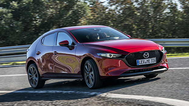 Обновленная Mazda 3 выйдет на авторынок России в июле