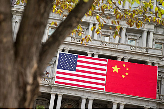 Китай предостерег США от "метода дубинки" в переговорах