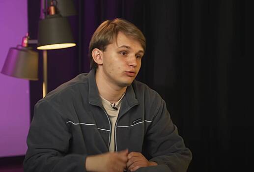 Популярный в России комик отдохнул за границей с двумя сломанными руками