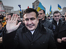 Одесситы проводили Саакашвили надувным медведем