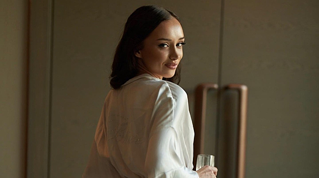 Жена Комиссаренко оправдалась за работу в порно