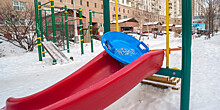 Весело и безопасно: как выбрать санки, снегокаты и другой детский зимний транспорт