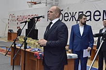 Сенатор Александр Карелин посетил турнир по греко-римской борьбе в Бердске