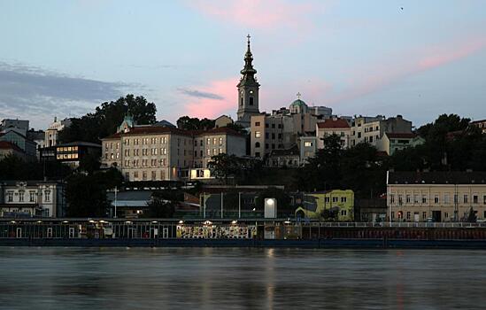 Председатель Европейского комитета по развитию НАТО призвал альянс бомбить Белград