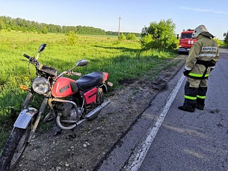 Двое пострадали в ДТП с мотоциклом под Орлом