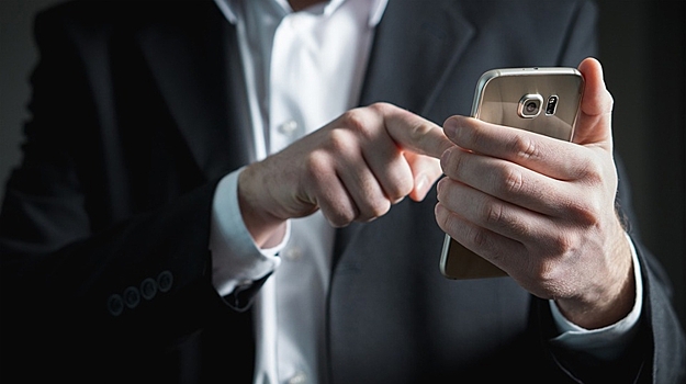 Эксперты: мобильный оператор Сбербанка имеет шансы на успех из-за большой клиентской базы