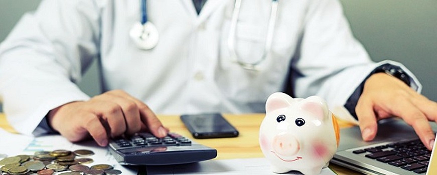 Представителям дефицитных медицинских специальностей могут ввести допвыплату