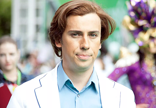 Максим Галкин* не смог пройти мимо открытия памятника покойному Юдашкину