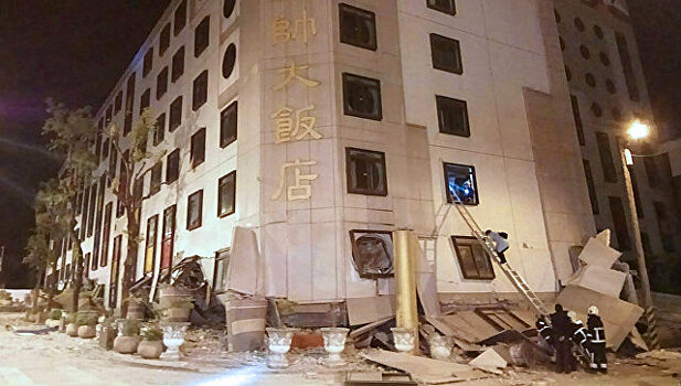 На Тайване обрушилось здание отеля
