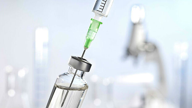«Вектор» назвал срок действия вакцины от COVID-19