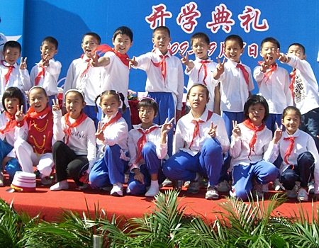 Китай введет обязательный письменный и разговорный китайский для дошколят