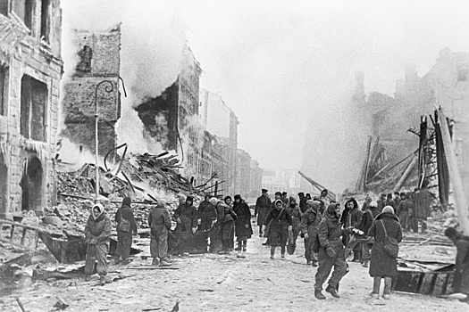 Петербург отмечает День полного освобождения Ленинграда от фашистской блокады