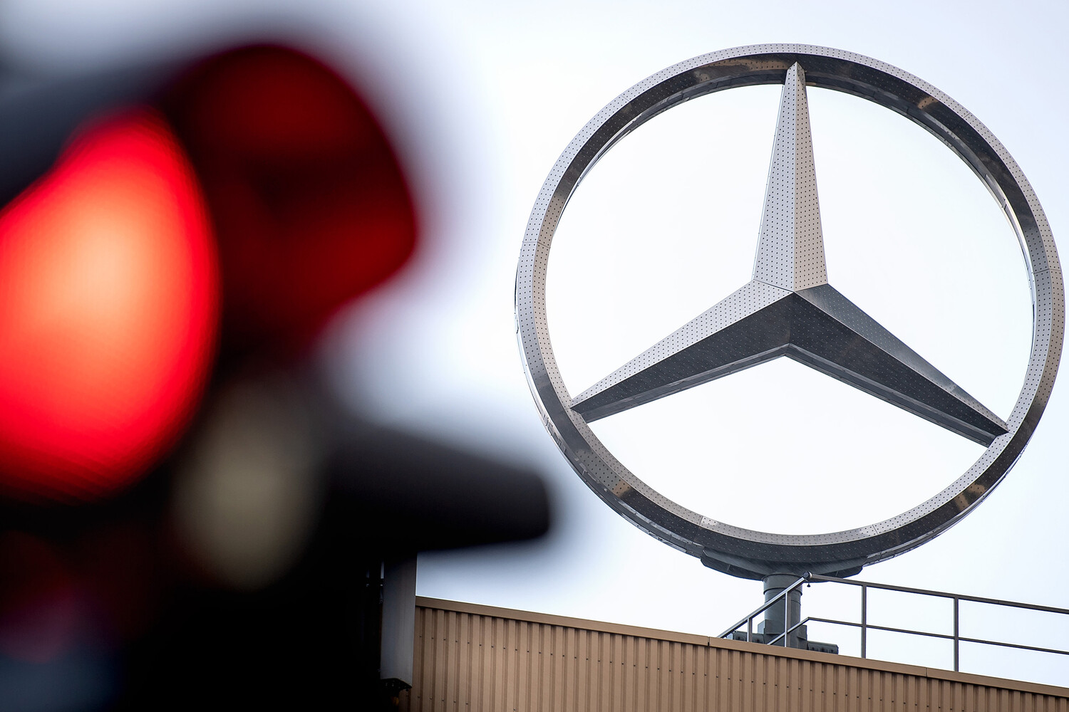 CNBC: Mercedes может уйти с рынка США из-за антикитайского законопроекта