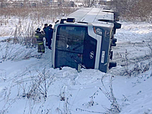 На трассе в Красноярском крае перевернулся автобус с пассажирами