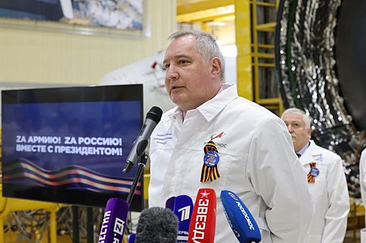 Рогозин жестко раскритиковал покинувшего Россию топ-менеджера "Аэрофлота"