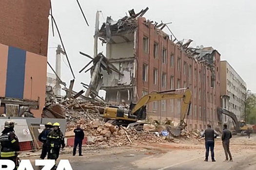 В Москве рухнуло здание фабрики «Вымпел»