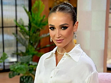 Ольгу Бузову с размахом встретили в аэропорту Ижевска: колоритные артисты и танцы под гармонь