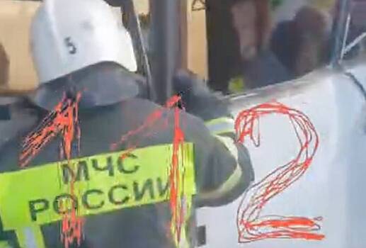 Искореженный автобус и тела на обочине после ДТП с зерновозом в Крыму сняли на видео